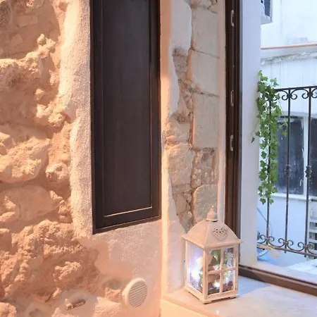 Domu 600 - Mini Centro Storico Apartment